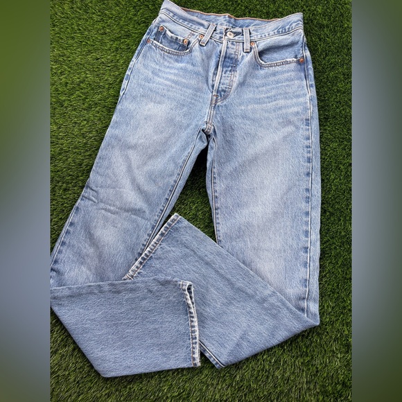 Levi's Denim - Levi's Straight Leg Jeans - Light Blue Wash